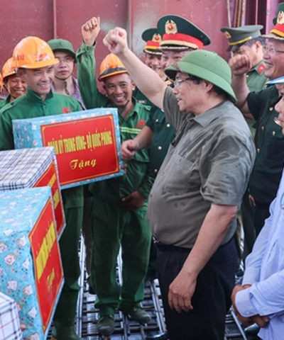 Thủ tướng kiểm tra tiến độ cầu Phong Châu, chỉ đạo xây cao tốc mới tại Phú Thọ